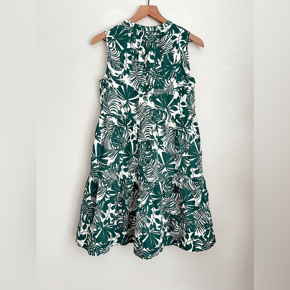 Sundry Green and White Sleeveless V-Neck Sundress - Picture 6 of 10